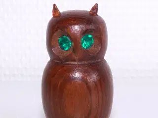Vintage ugle i massiv teak træ