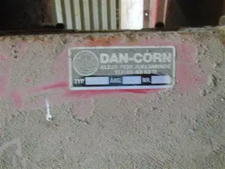 Dan-Corn trukket af Deutz dieselmotor DC 40 54.000 m3/t ved 80 mm vs.