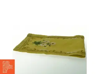 Broderet gul bordløber (str. 22x57 cm)