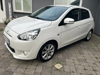Mitsubishi Space Star 1,2 Black & White