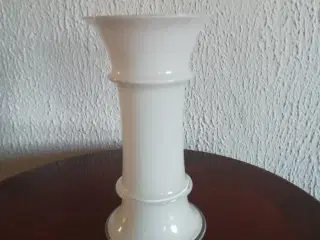 Meget fin og elegant Holmegaard Vase