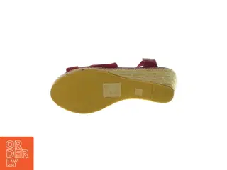 Sandal med kildahl fra B&CO (str. 38)
