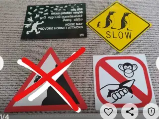 Skilter med forskellige motiver