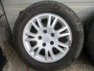 15" Suzuki 5X114,3 195/65/15" helårsdæk dot1623