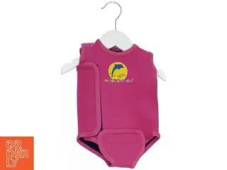 Baby våddragt fra Konfidence (str. 68)