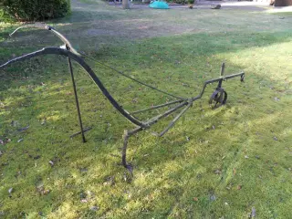 MUSEUMS-LANDBRUGSREDSKAB fra 1930 til hest