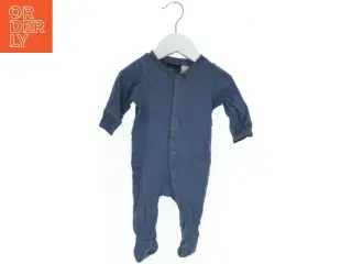 Baby heldragt med knapper fra H&M (str. 62)