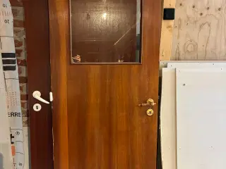 Fin dør med glas inkl karm