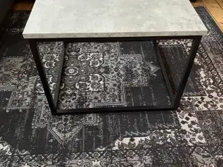 Sofabord med gråt look 