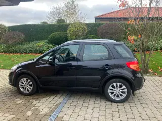 Suzuki SX4 GLX PLUS