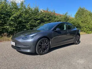 Tesla Model 3  Performance AWD