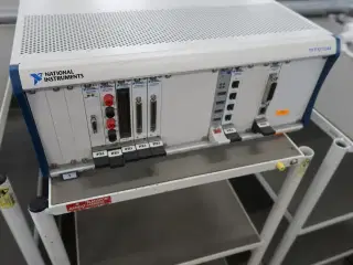 NATIONAL INSTRUMENTS Ni PXI-1044