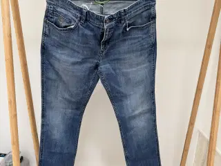 Boss jeans str 31. Herre