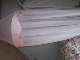 lyserødt prinsessemyggenet