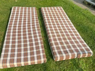 Skum madras m. aftageigt betræk 190 x70x9 cm 2 stk