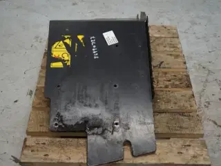 Case 621D Plade 86990727