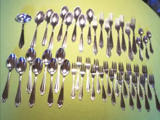 Krone sølvplet bestik kagegafler, skeer m. m. 