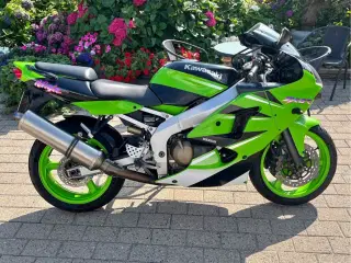 Kawasaki zx6r til salg 