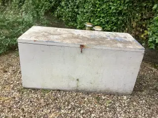 Trækasse bortgives