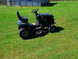 Plænetraktor 