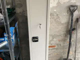 Våbenskab skafor blå