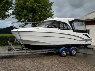 Beneteau Antares 7 med 150 hk og Bådtrailerer