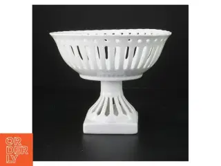 Porcelæn opsats med blondekant fra LE COQ PORCELAINE (str. Ø 20 cm)