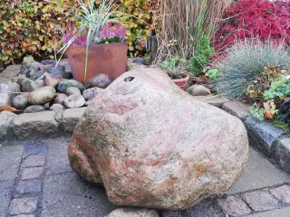 Flot granit vandsten med 25 mm hul til springvand
