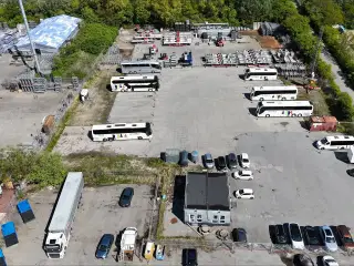 6.350 m2 udendørsareal til opbevaring og/eller parkering