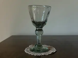 Gedigent glas med luftblærer
