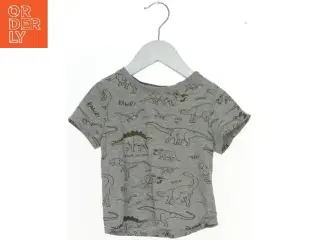 Grå børne T-shirt med dinosaur print fra H&M (str. 92)