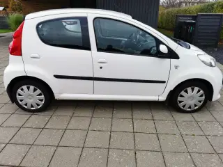 Peogeot 107 1.0 - Kun kørt 148000 km. 