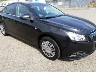 Chevrolet CRUZE 1,8 212,t.km fuldService  med træk