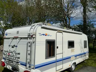 Hobby 560 KMFE de luxe easy+mover, fortelt, løsøre