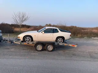 Porsche 924S