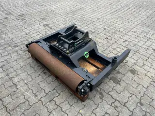 - - - Steelwrist afretter med rulle s40 fæste