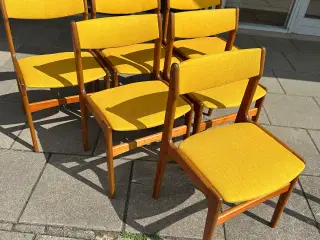 Nyrestaurerede Erik Buch spisebordsstole i teaktræ