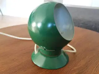 Fed grøn kuglelampe