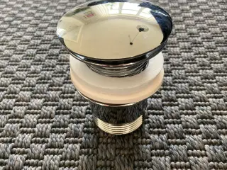 Push-open bundventil 1 1/4", krom