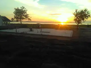 Livet på landet med gode naboer og tæt på Ålborg