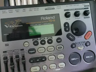 El trommesæt Roland 