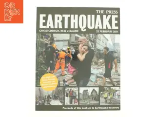 Earthquake (Christchurch, New Zealand: 22 February, 2011) af Chris Moore (Bog)