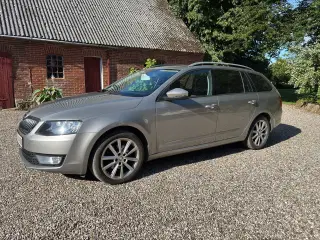 Skoda Octavia 2,0 TDi 150 Ambition Combi
