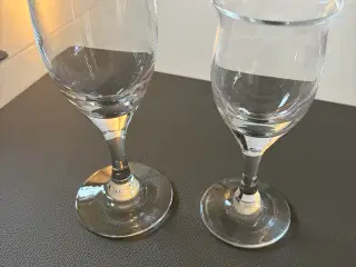 Ideelle Holmegaard hvidvin, rødvin og snapseglas