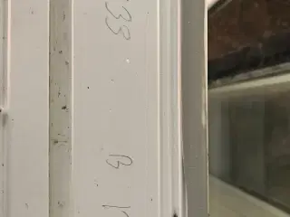 Vindue til terrasse, kolonihave, værksted