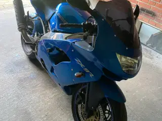 Kawasaki zx9r