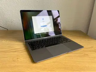 MacBook Air 13” (2020, Intel Core) – Perfekt