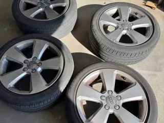 Original Audi Alufælge 17’’ med Perelli sommerdæk