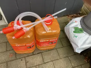 Qlima petroleum med pumpe