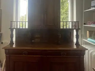 Træ skænk/skab gratis 